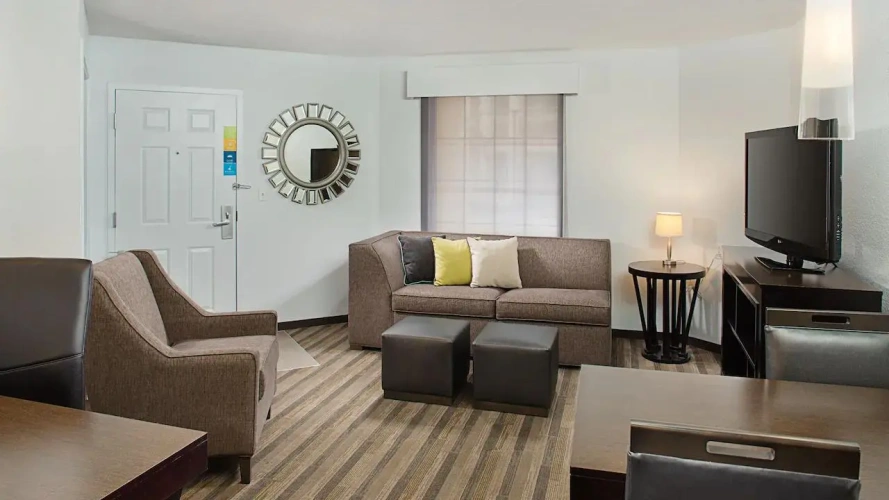 1 Bedroom Accessible Double Suite