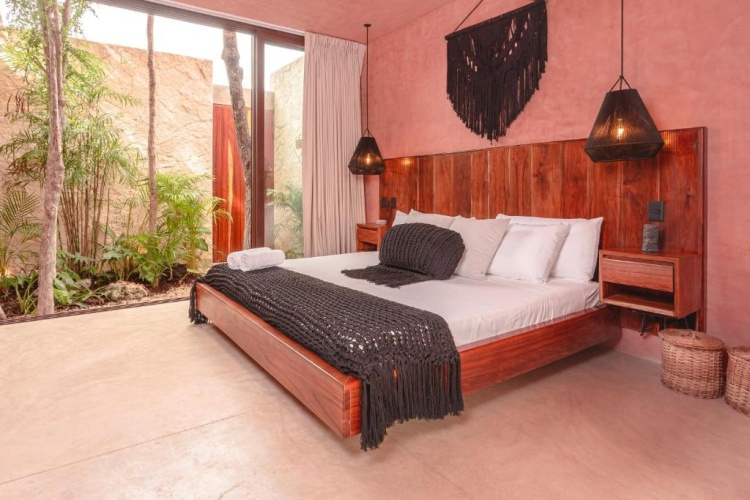 2 Bedrooms Villa