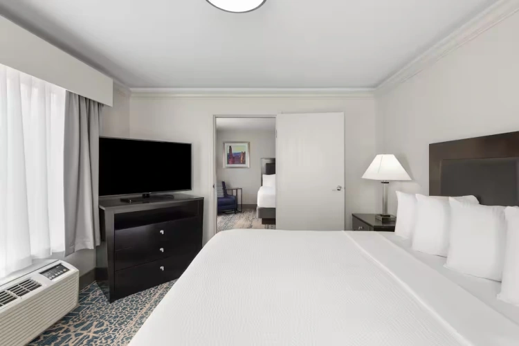 Deluxe Quadruple room