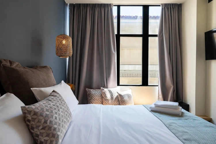 Deluxe Double room with city view
