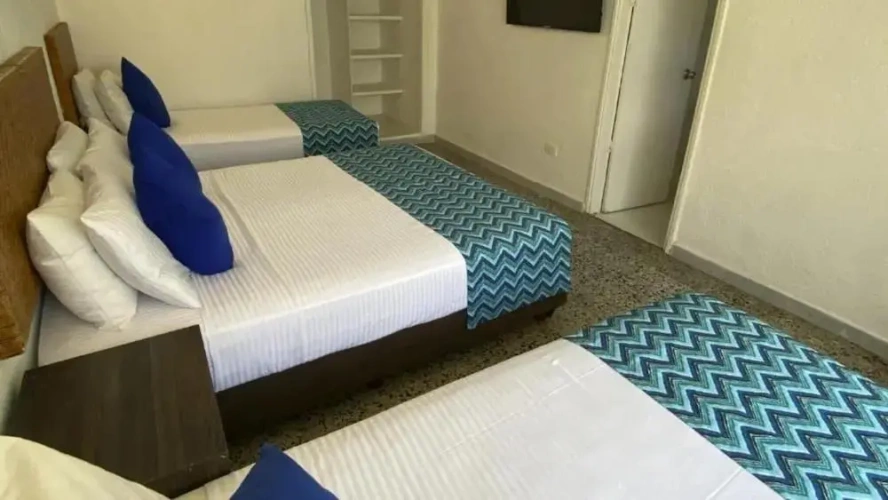 Standard Triple room