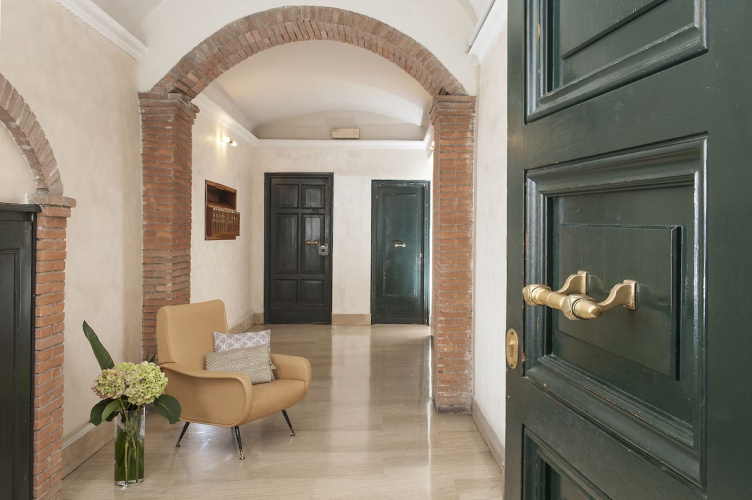 Daphne Luxury Suites