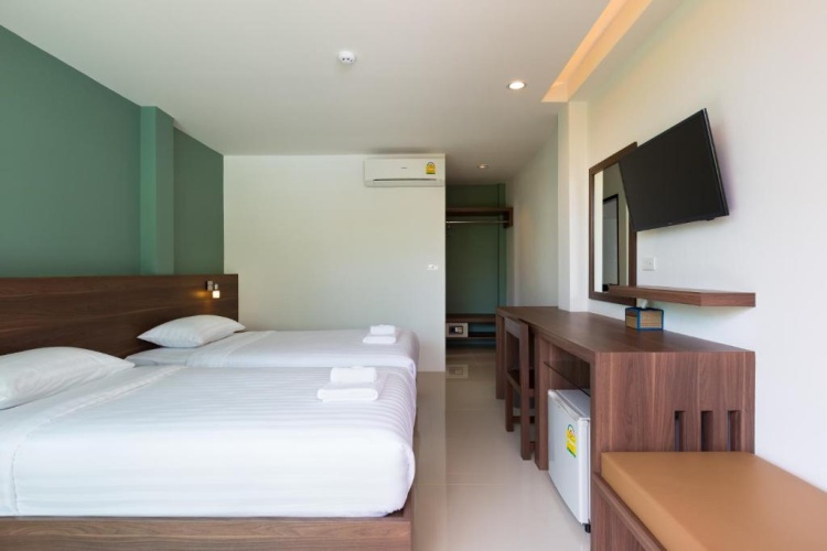 Deluxe Twin room with balcony and with pool view