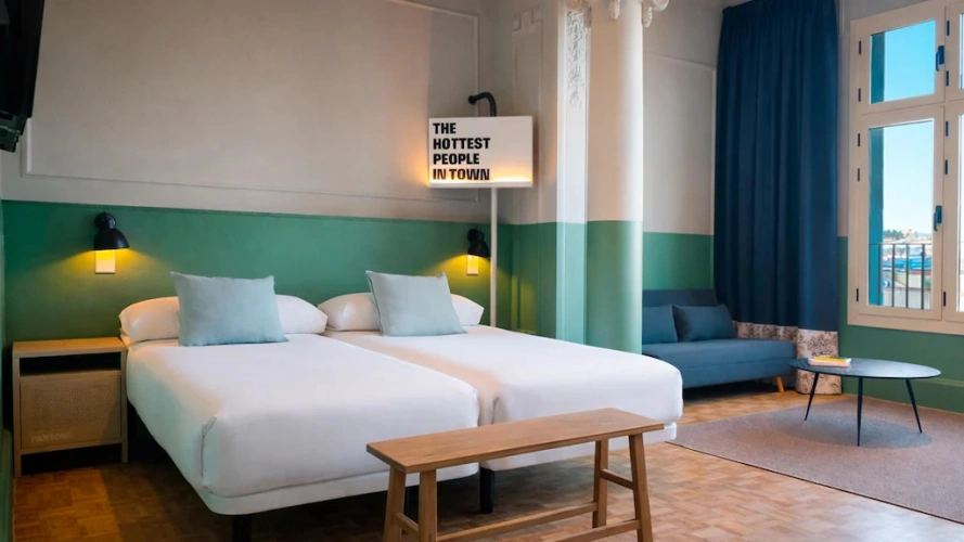 Deluxe Double room with city view