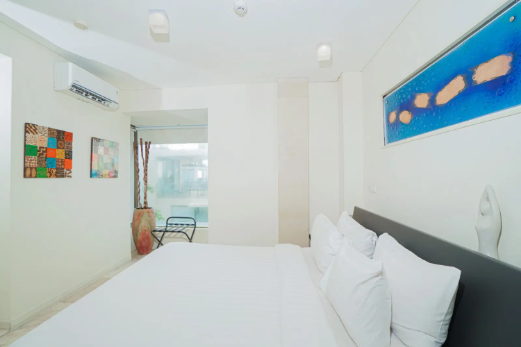 2 Bedrooms Suite with ocean view