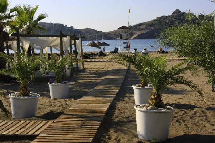 Club Nur Hotel