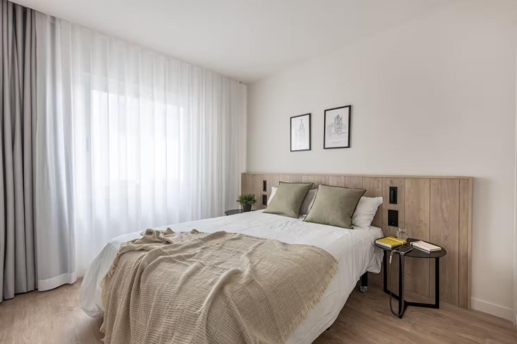 2 Bedrooms Apartment
