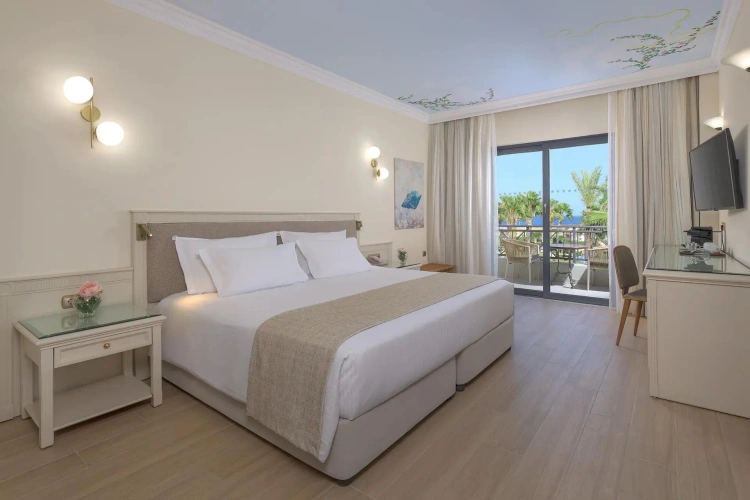 Superior Double Suite with sea view