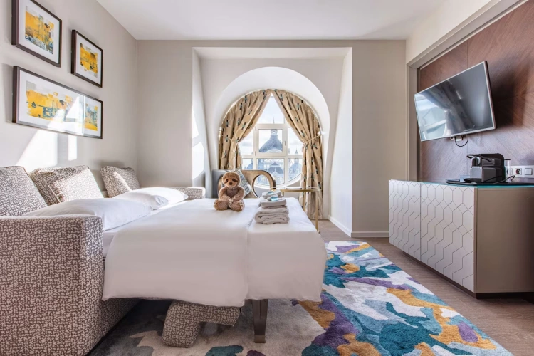 Family room with city view