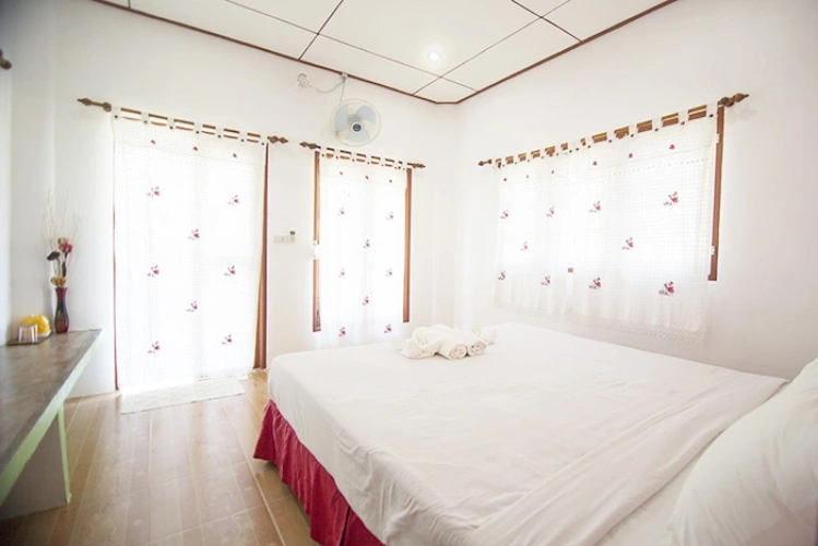 Single room with sea view