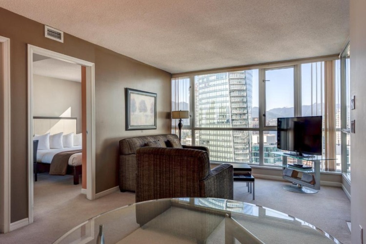 Carmana Twin Suite