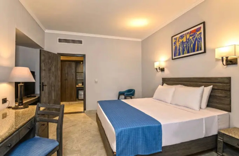 Classic Double Suite with sea view