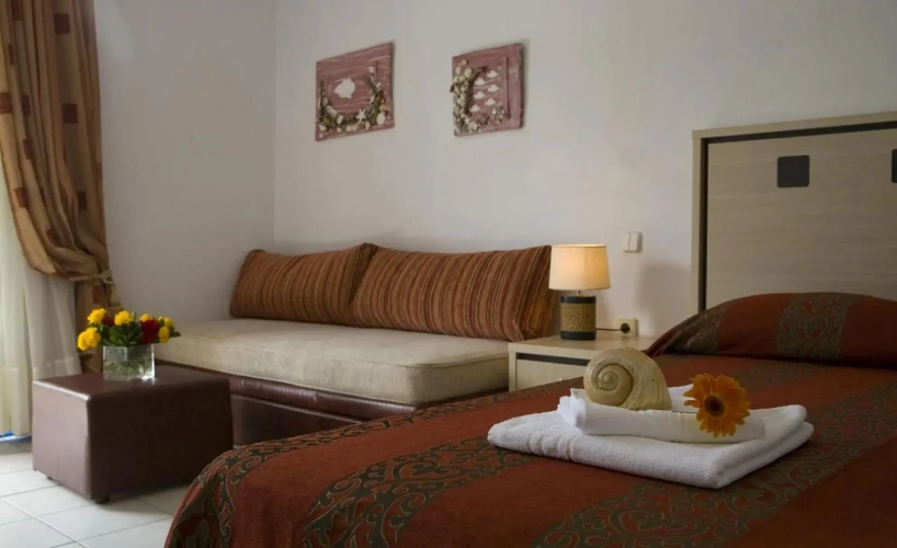 Triple room