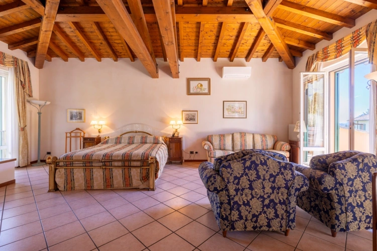 Royal (in the Depandance) Double Suite with Terrace with lake view