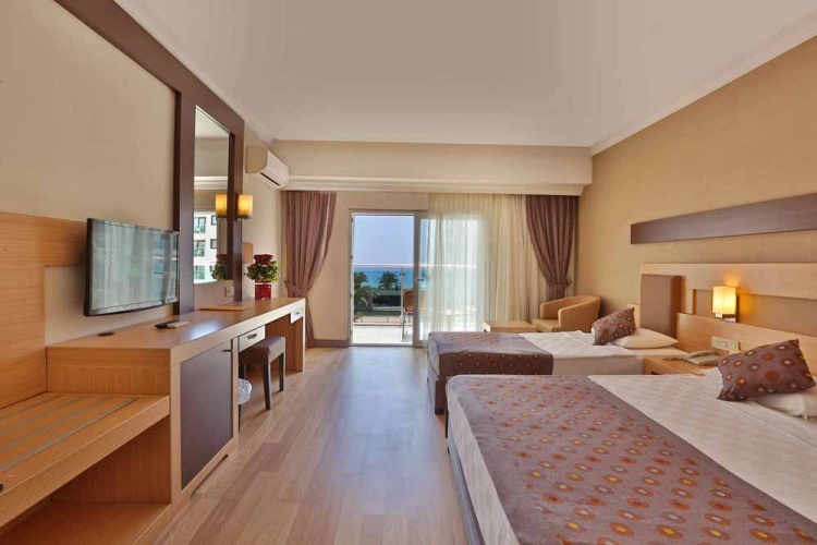 Superior Triple room