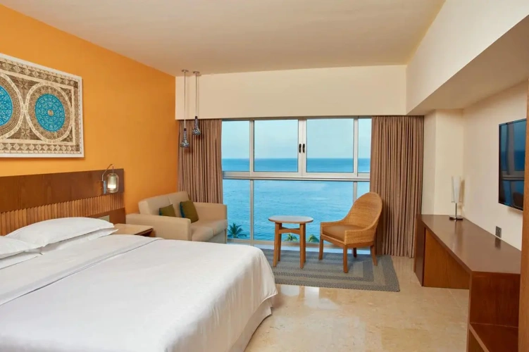 Deluxe High floor Double room Signature Club Lounge level with bay view