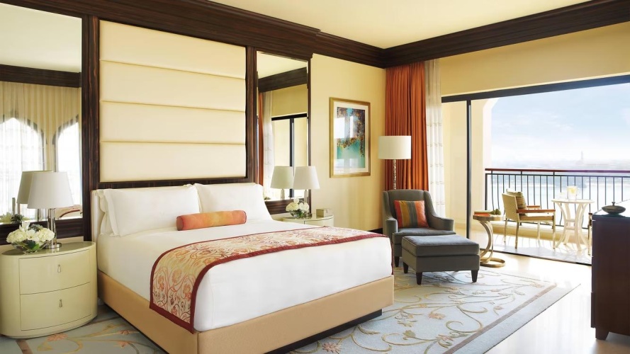 Executive Double Club Suite with balcony