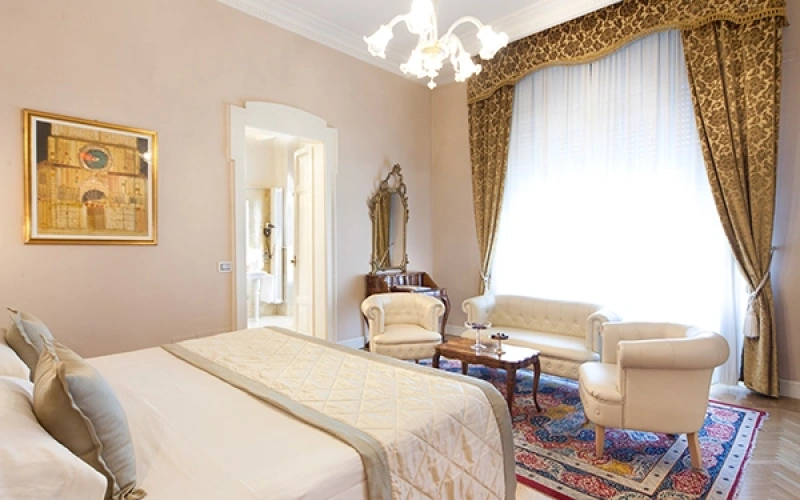 Regal Double Suite