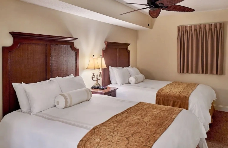 2 Bedrooms Suite oceanfront