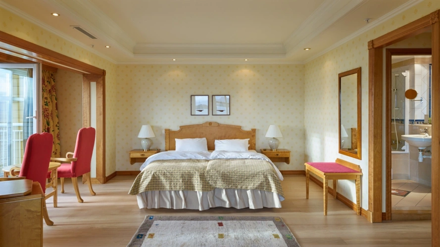 Corner Double room with view