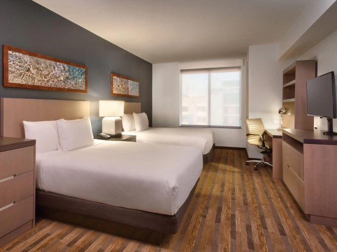 1 Bedroom Tower Specialty Twin Kitchen Suite
