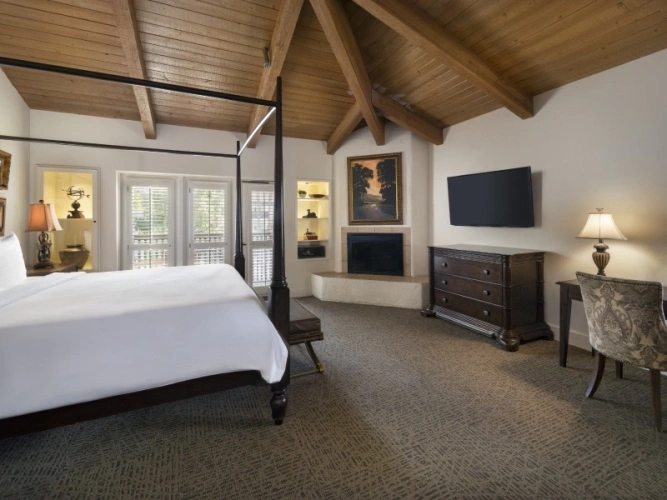Deluxe Double ADA Acccessible room with pool view