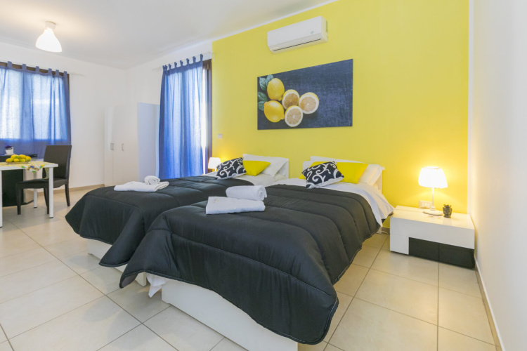 Lemon room