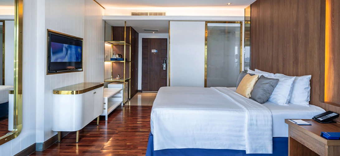 Deluxe Double room with partial sea view