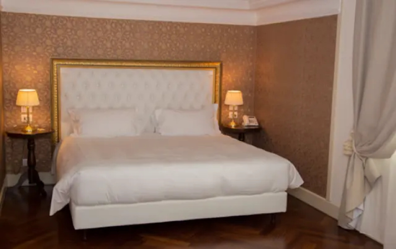 Gold Double Suite