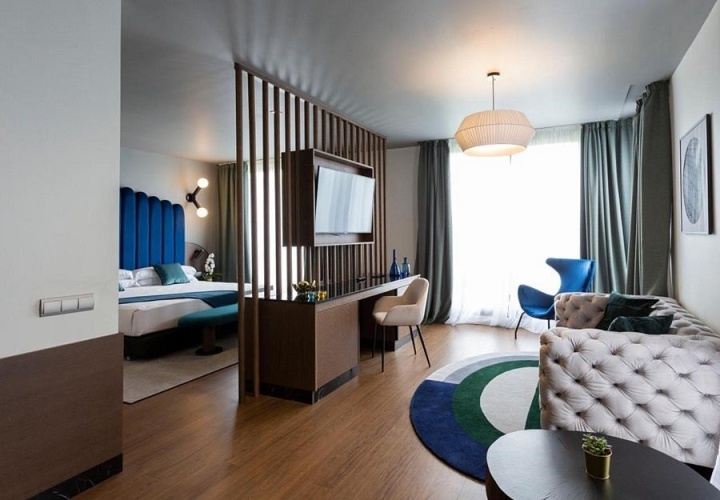 Double Suite