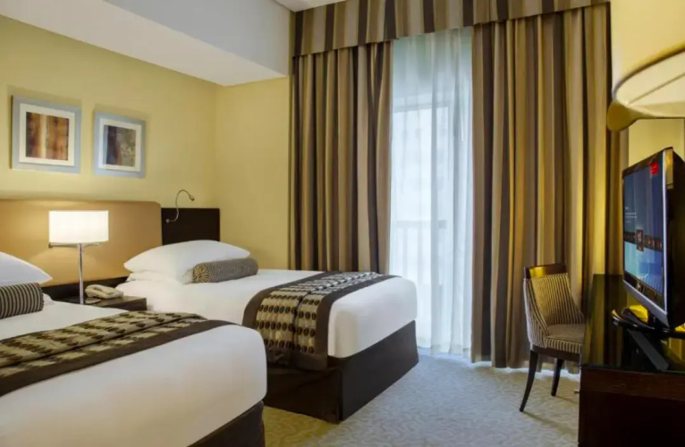 Deluxe Double room — King Bed