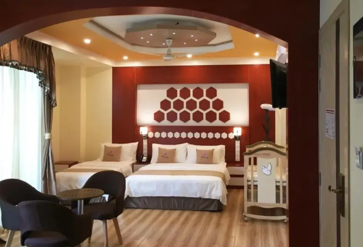 King Suite with Bath Tub with balcony