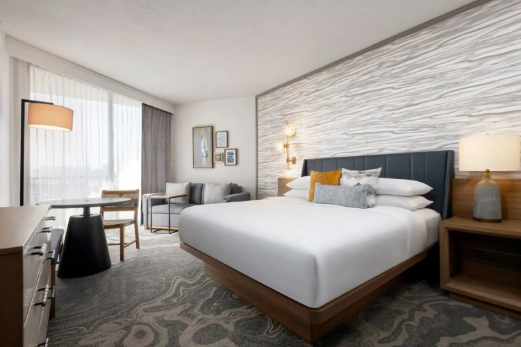 Deluxe Marina Tower Double room with marina view