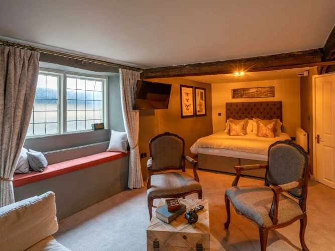 Hinton Family room (The Plaine-check in at The George)