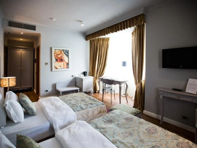 Triple room