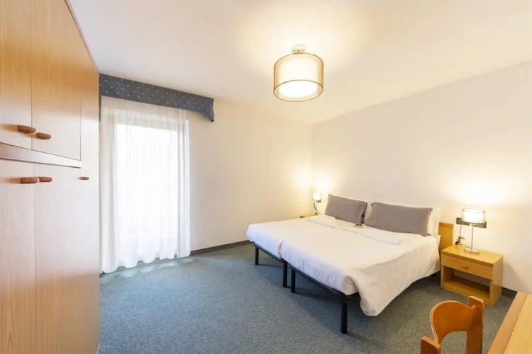 Economy room