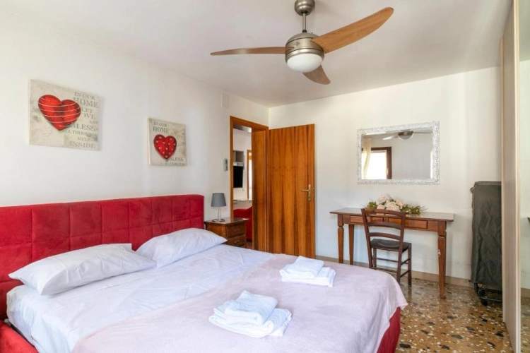 3 Bedrooms Apartment