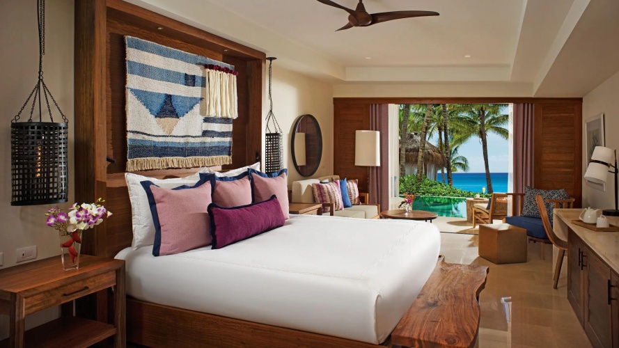 Swim Out Double Junior Suite