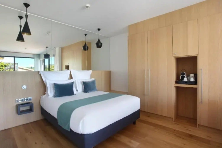 Deluxe Double Suite