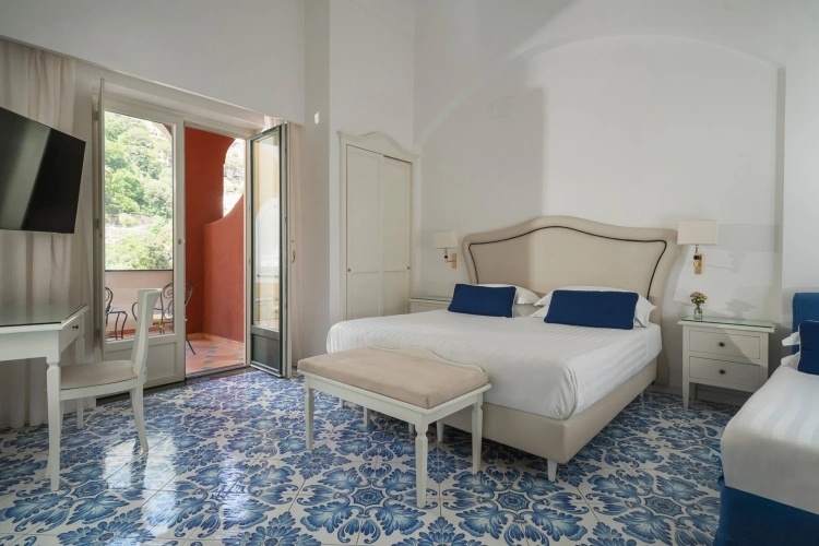 Triple room