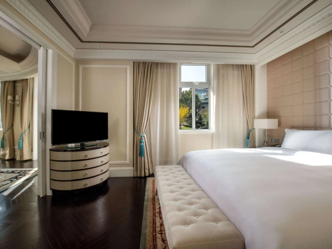Chang An Double Suite with balcony and with garden view