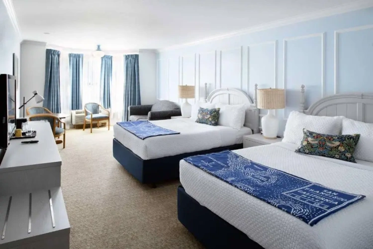 Quadruple room