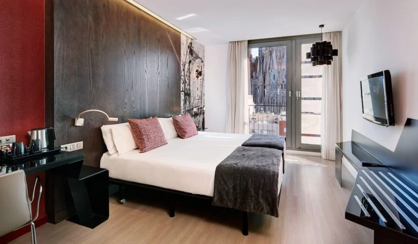 Classic Sagrada Familia view Double room