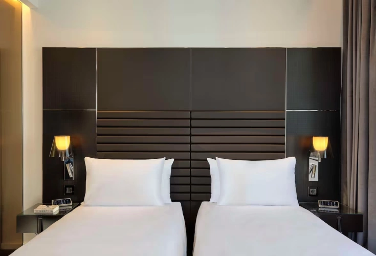 Art Twin room
