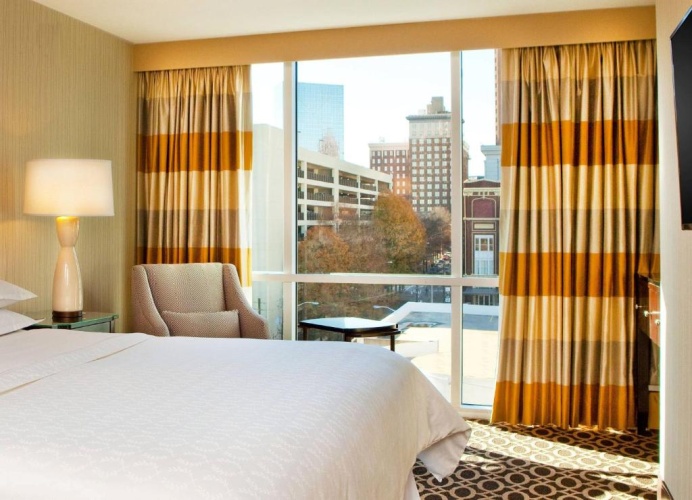 Corner Quadruple Suite