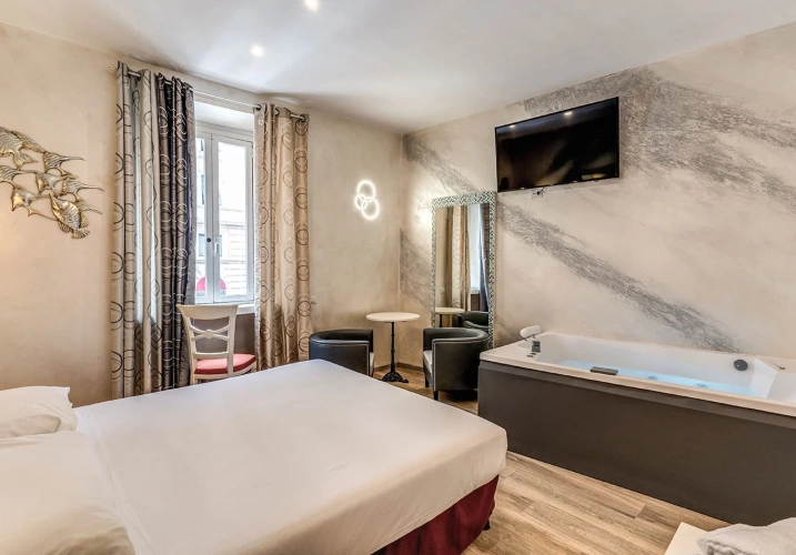 Jacuzzi Double room