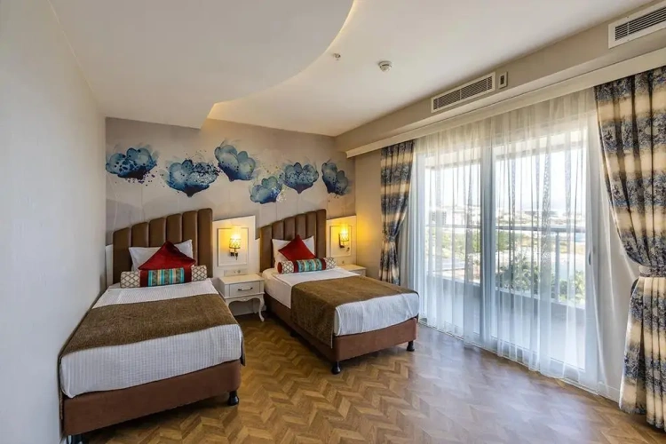 Superior Suite with balcony and with land view