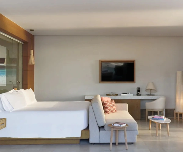 Euphoria Corner Double Suite with marina view