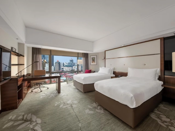 Classic High Floor Twin room with city view
