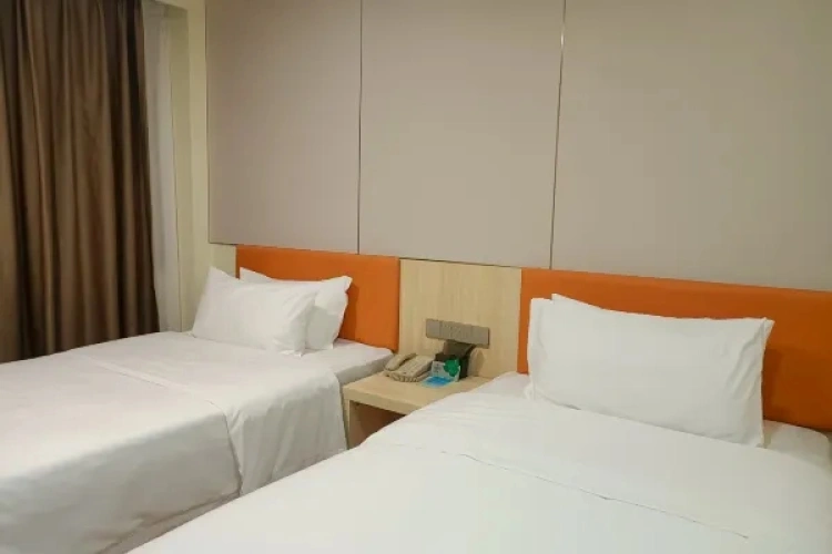 No Window Twin room
